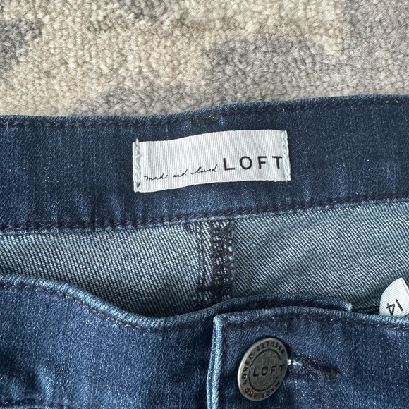 3/$25🤗 Made in Love LOFT jeans. Frayed bottoms, front large pockets. Sz 14 or 32 - Picture 4 of 6
